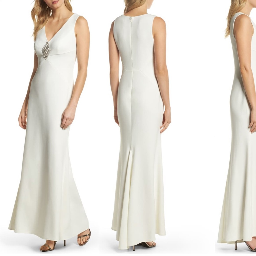 Vince Camuto Embellished scuba crepe gown